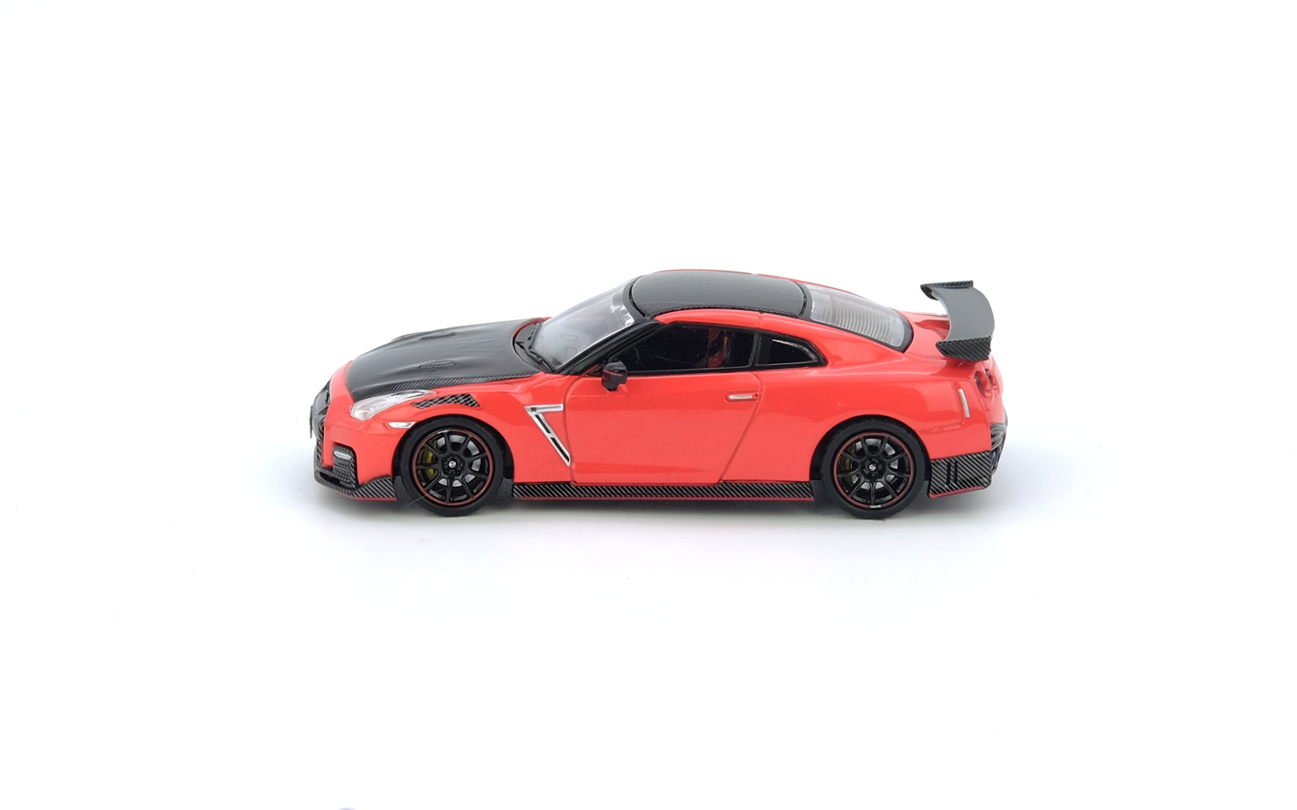 NISSAN GT-R (R35) NISMO Red