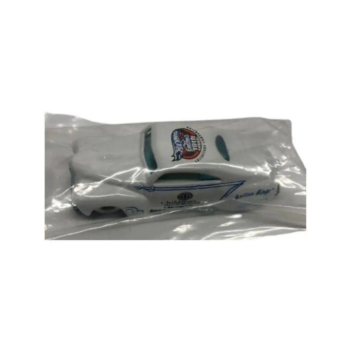 Tail Dragger – White