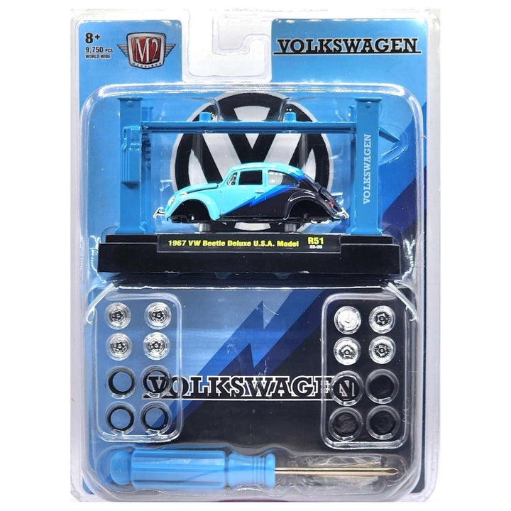 Volkswagen Beetle - Light Blue (Model-Kit Release 51 with Garage Lift)